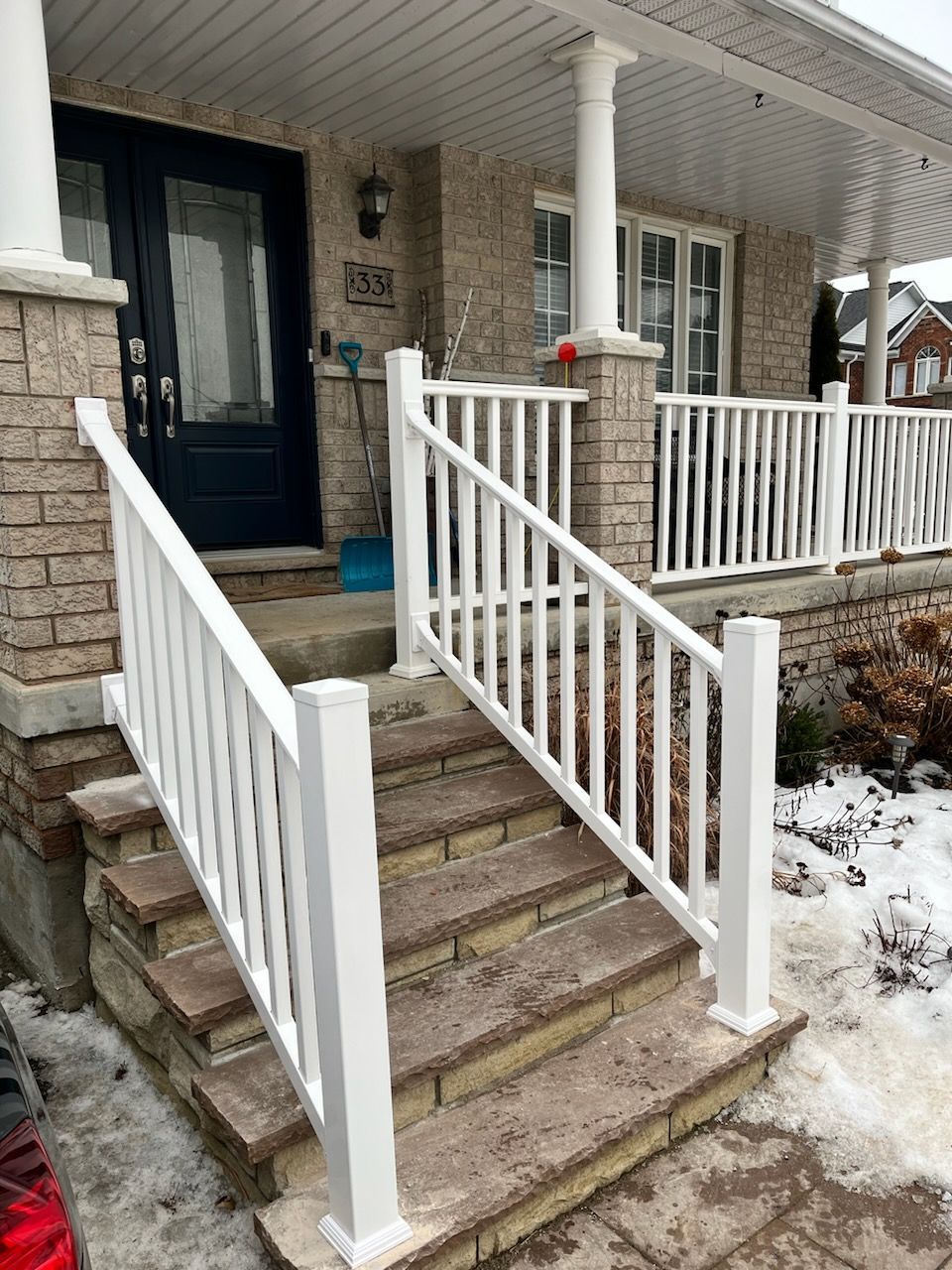 Nexus white vinyl railing