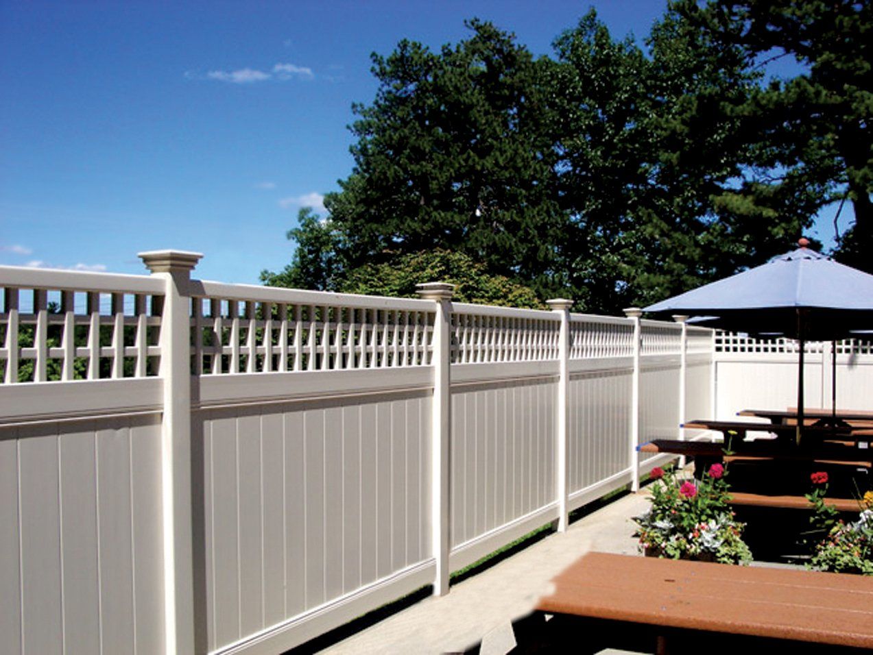vinyl / pvc privacy fence