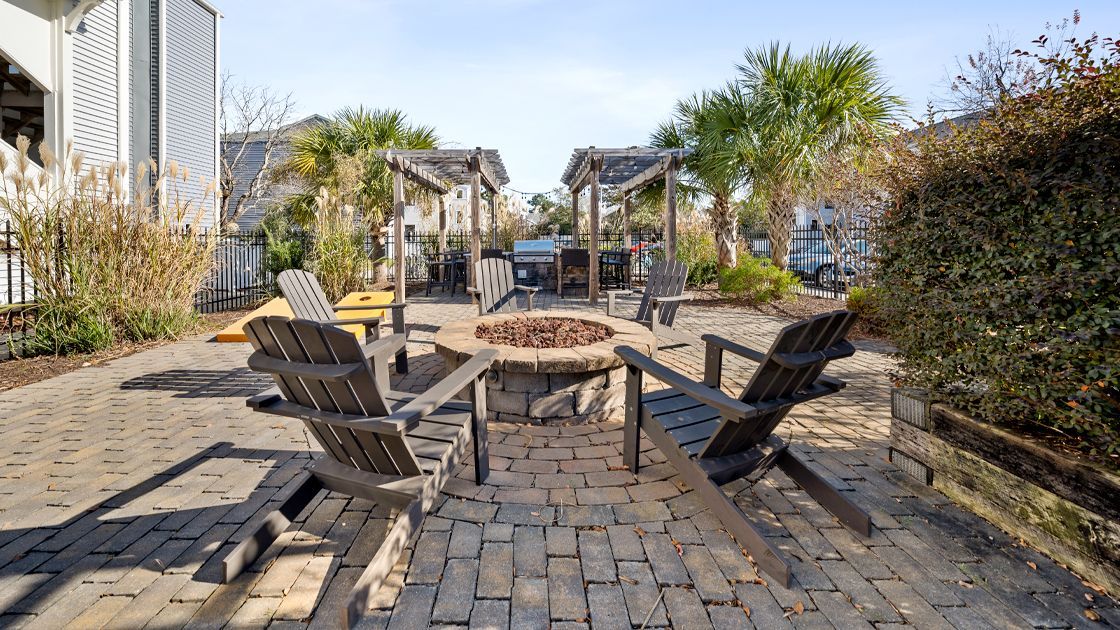 fire pit area at Wilmington Commons in Wilmington, NC.