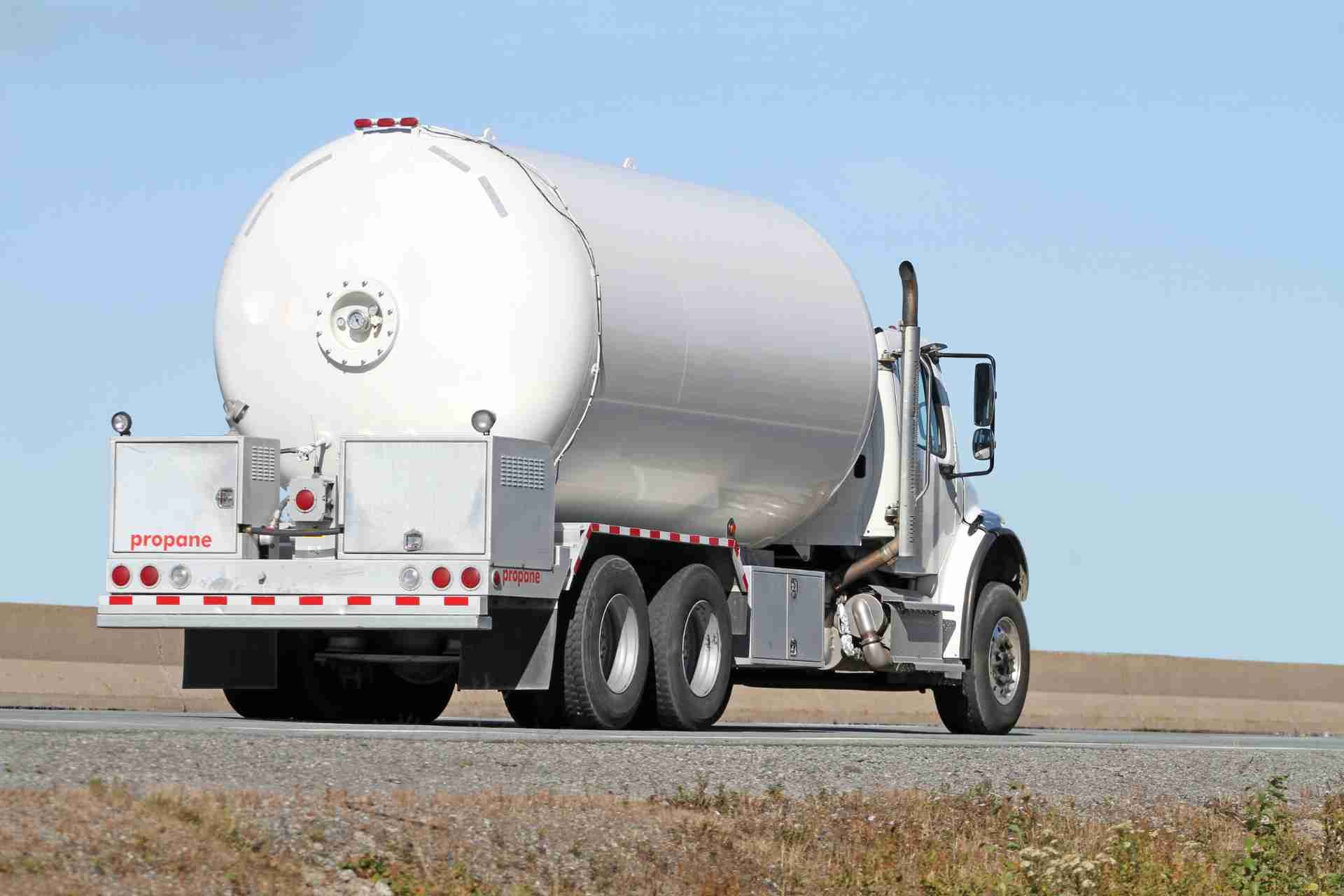 Automatic Propane Delivery vs. Will-Call Delivery: Which Is Right for You?