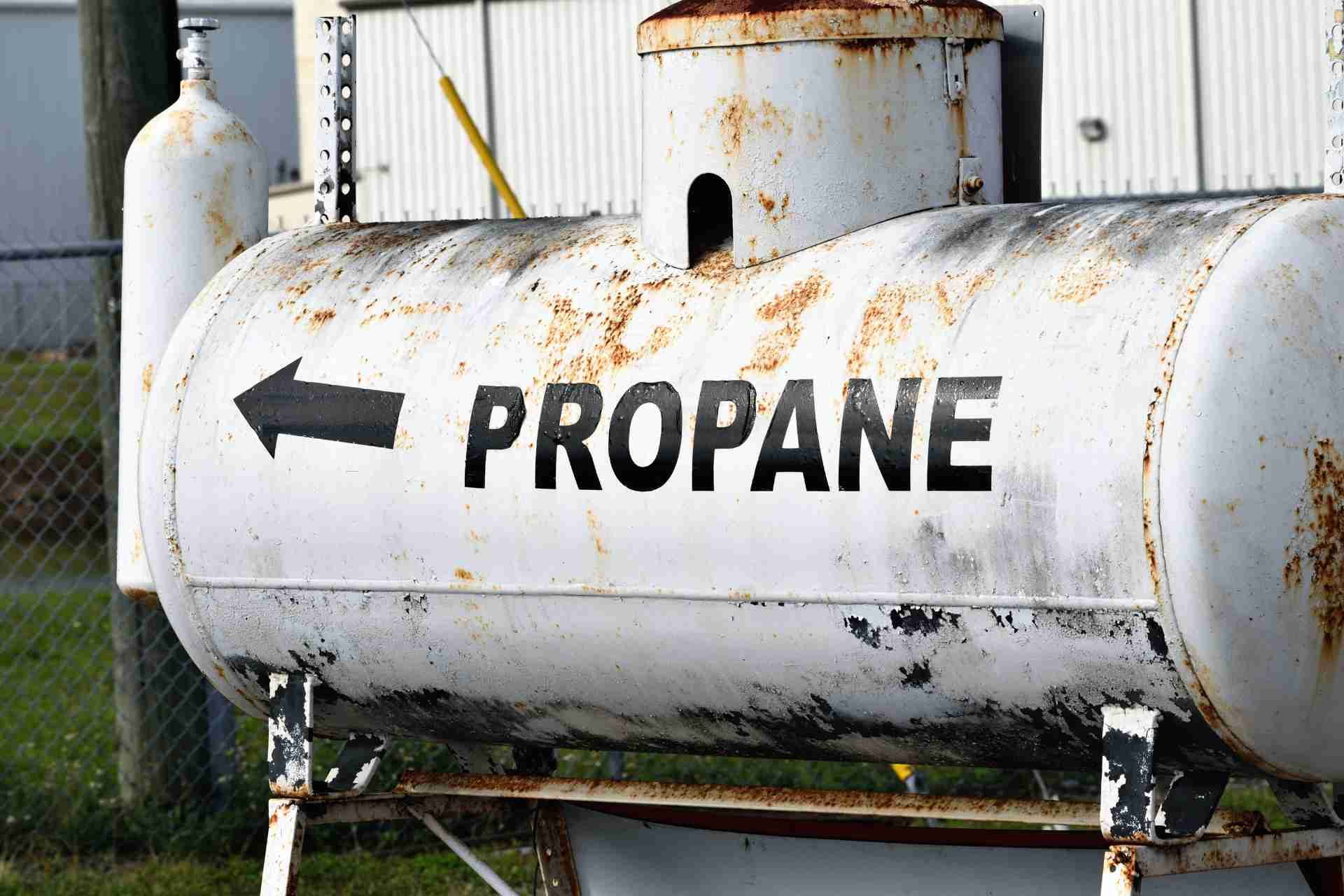 Warning Signs of Propane Tank Problems (Leaks, Frost, Gauge Issues & More)