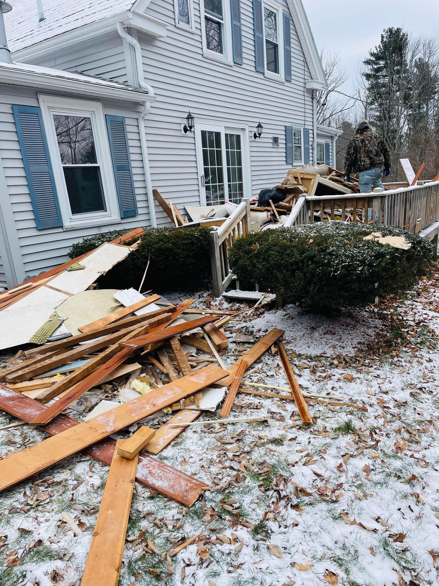 Construction Debris Removal, Full Service Junk Removal, Junk Removal Services in in Portland Maine and surrounding areas, Junk Removal, Junk Hauling