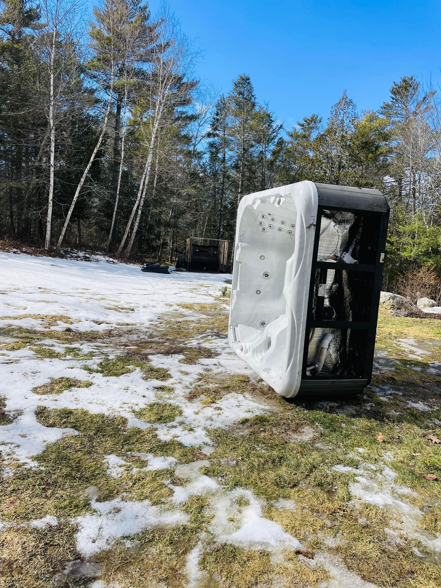 hot tub in yard, hot tub removal