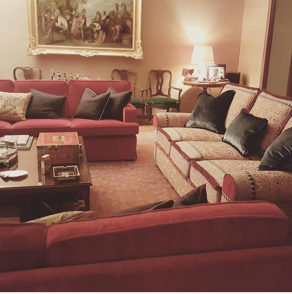 tappezzeria divano bordeaux