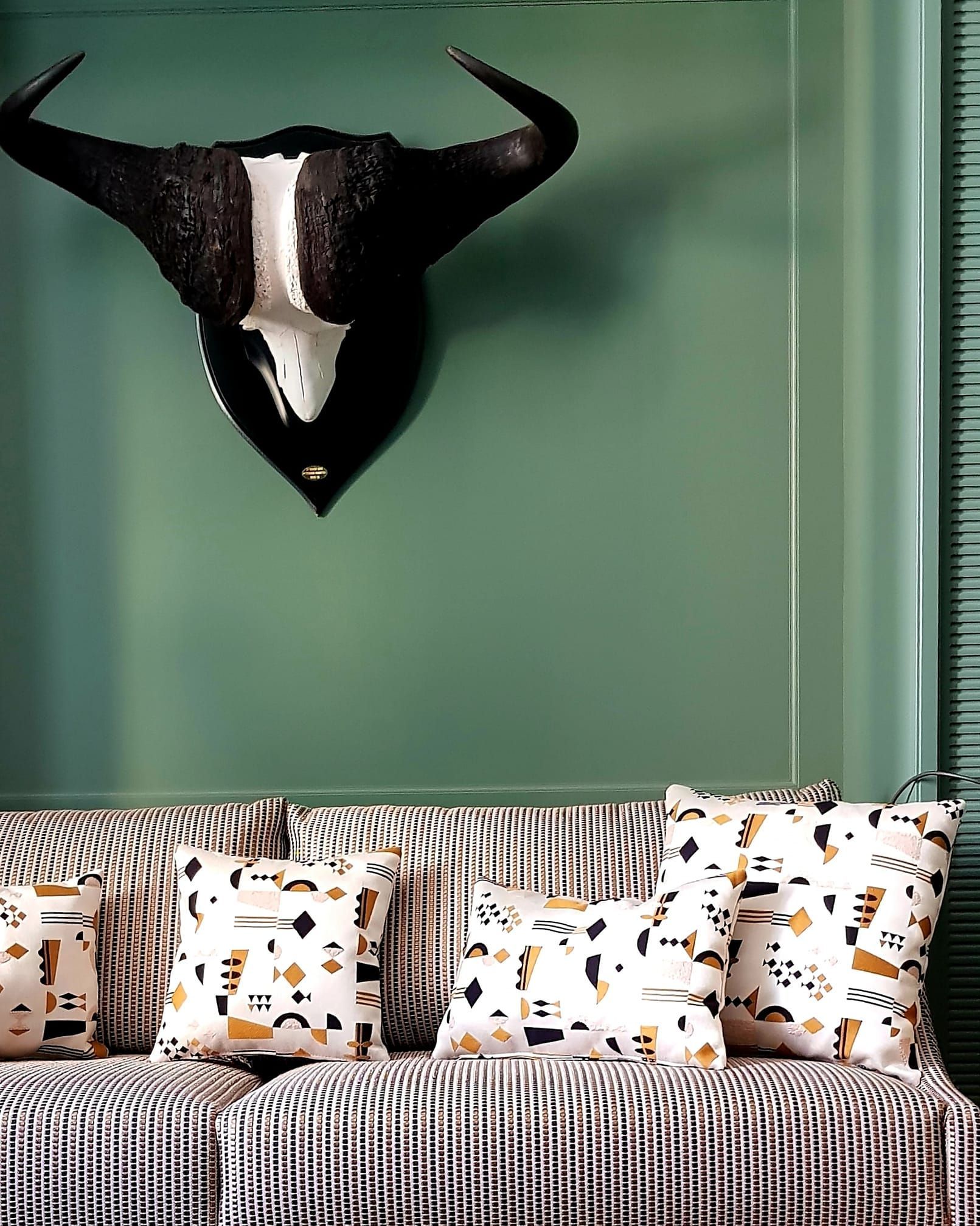 tappezzeria divano grigio