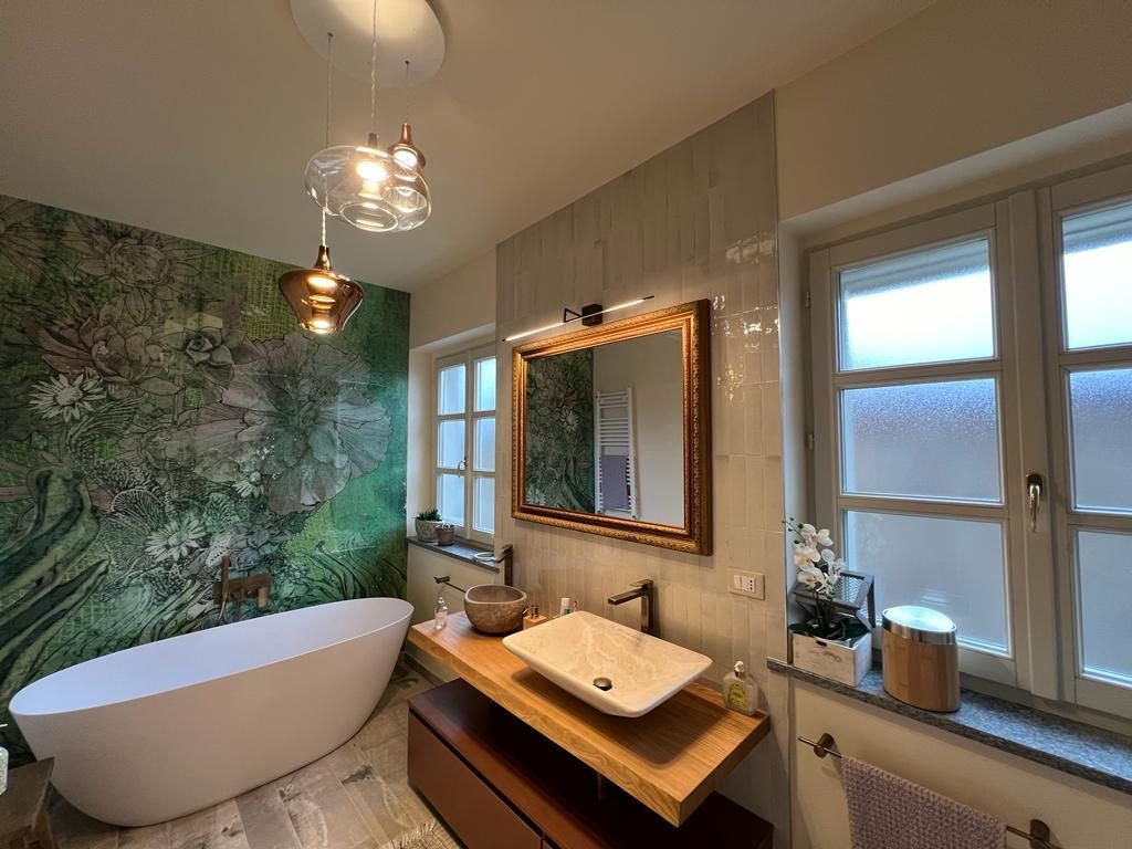 Bagno finito dopo la consulenza dell'arredatore di interni a Torino