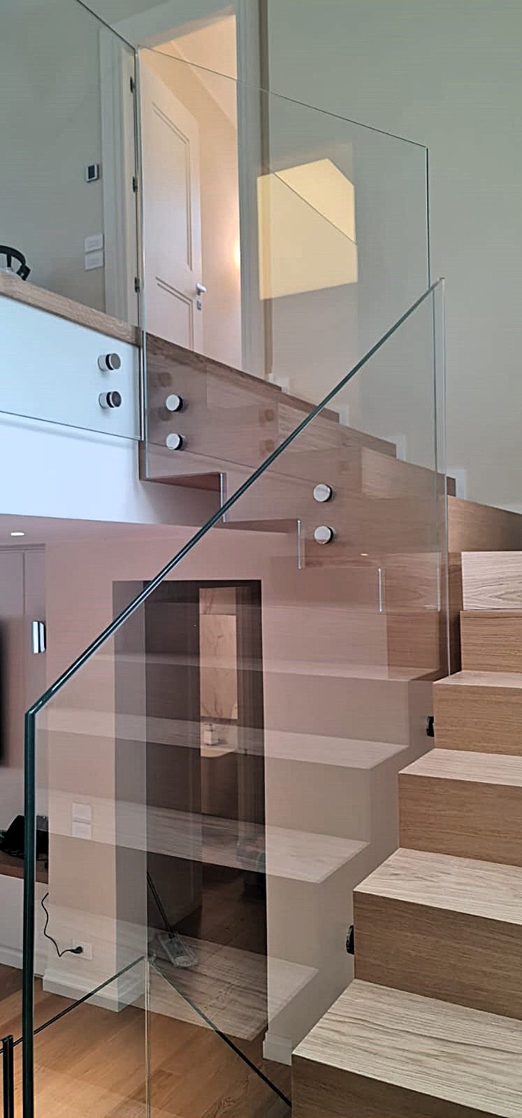 balaustre in vetro per scale a Roma