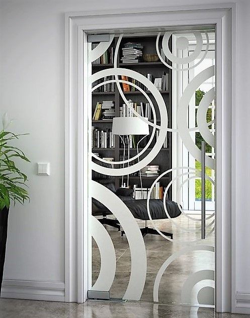 decorazione su porte di vetro a Roma