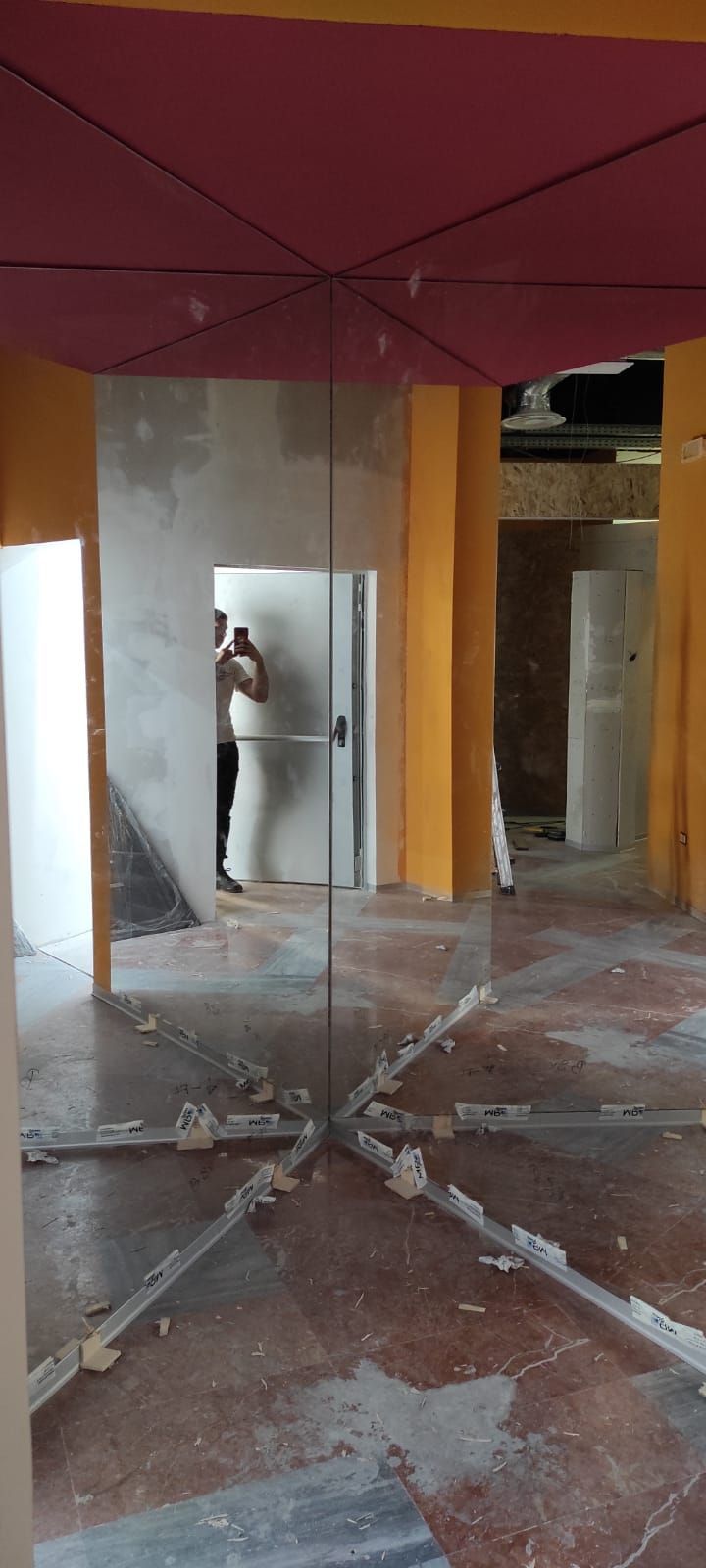 SPECCHIO MUSEO DELLE ILLUSIONI