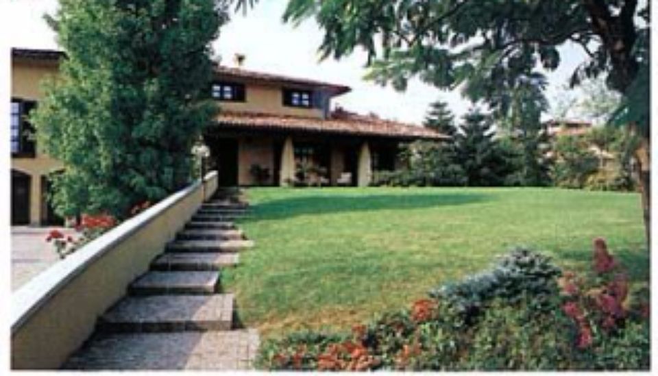 villetta con giardino