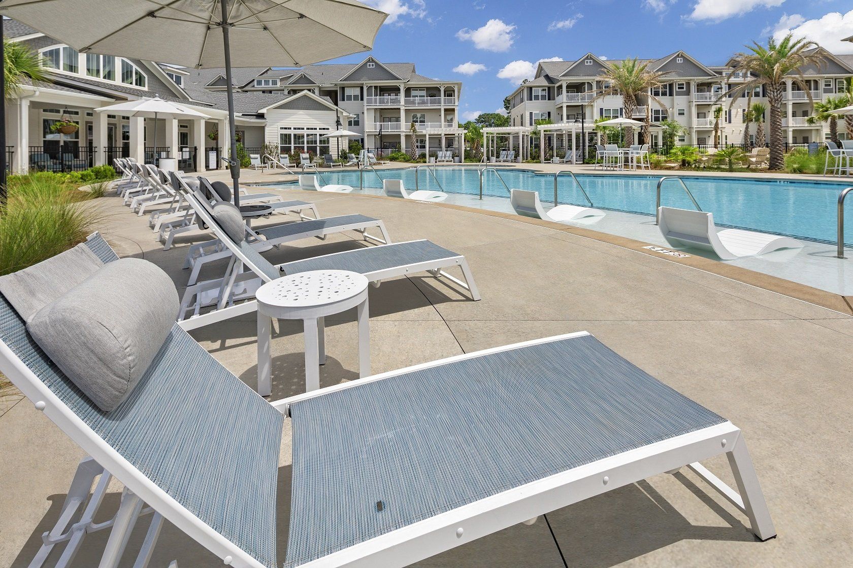 Gallery Apartment Complexes Near Charleston