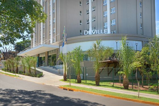Hotel Deville Campo Grande Fachada