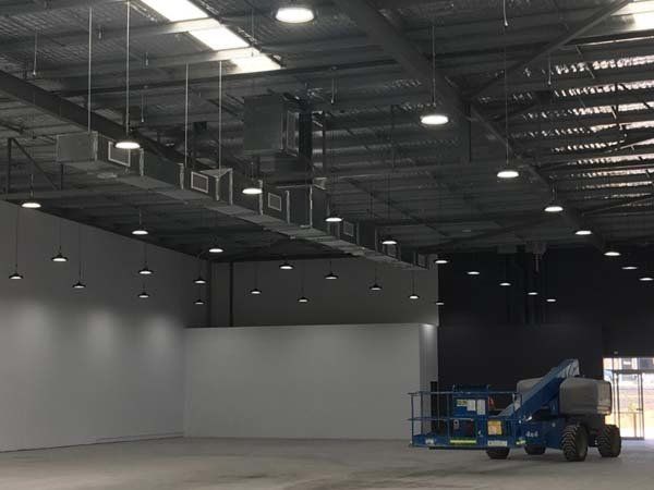 lifting machine in warehouse