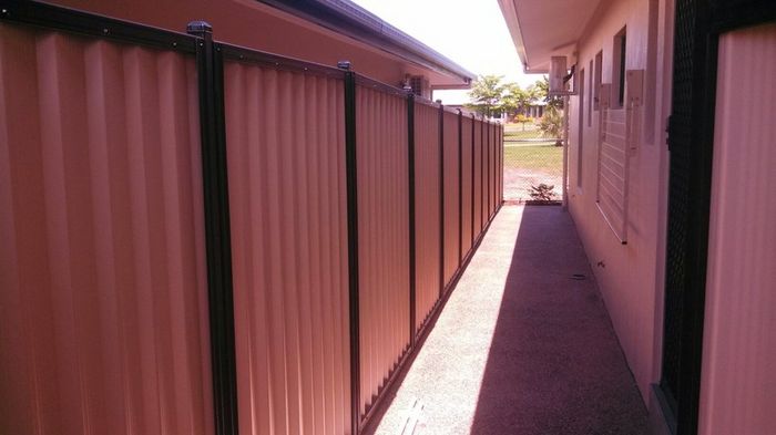 Pathway slats — Gates Darwin in Pinelands, NT