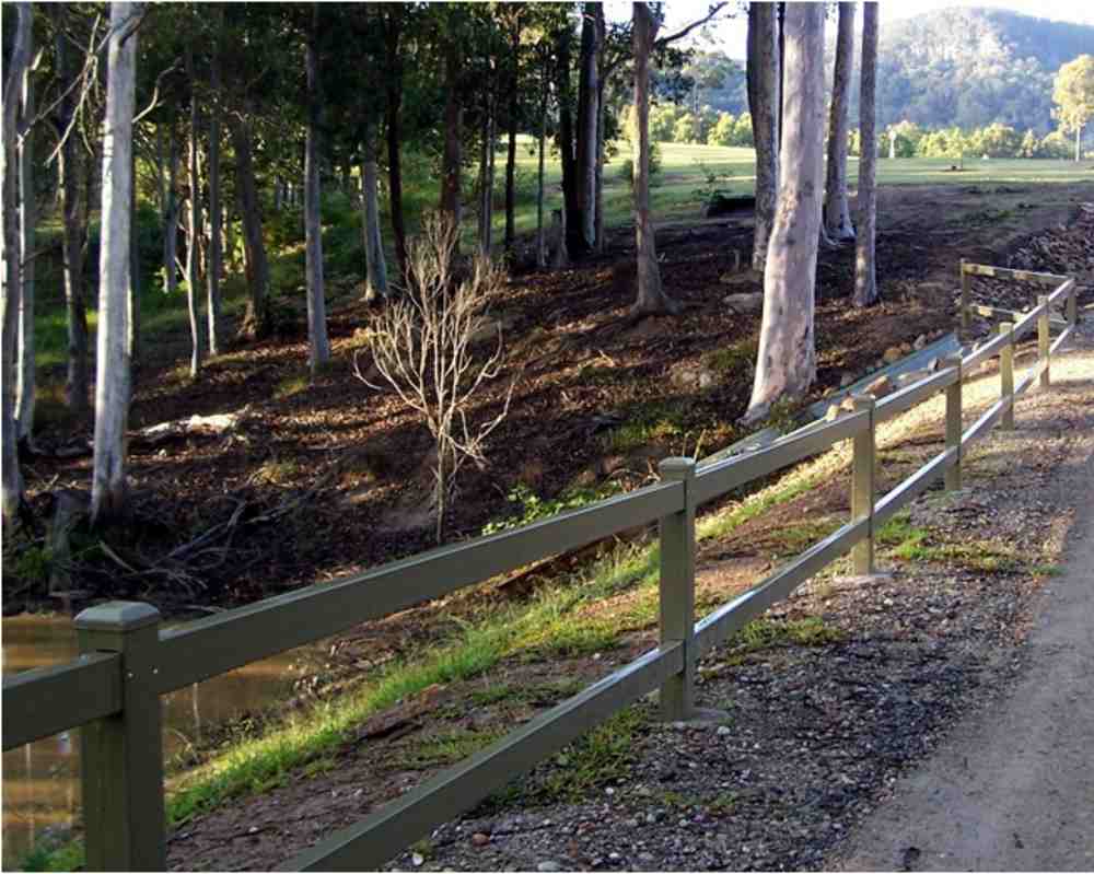 Road — Gates Darwin in Pinelands, NT
