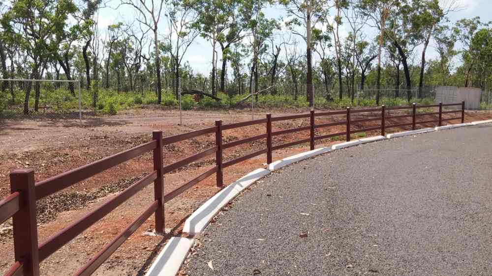 Road path farm — Gates Darwin in Pinelands, NT