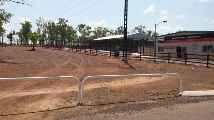 Farm fences — Gates Darwin in Pinelands, NT