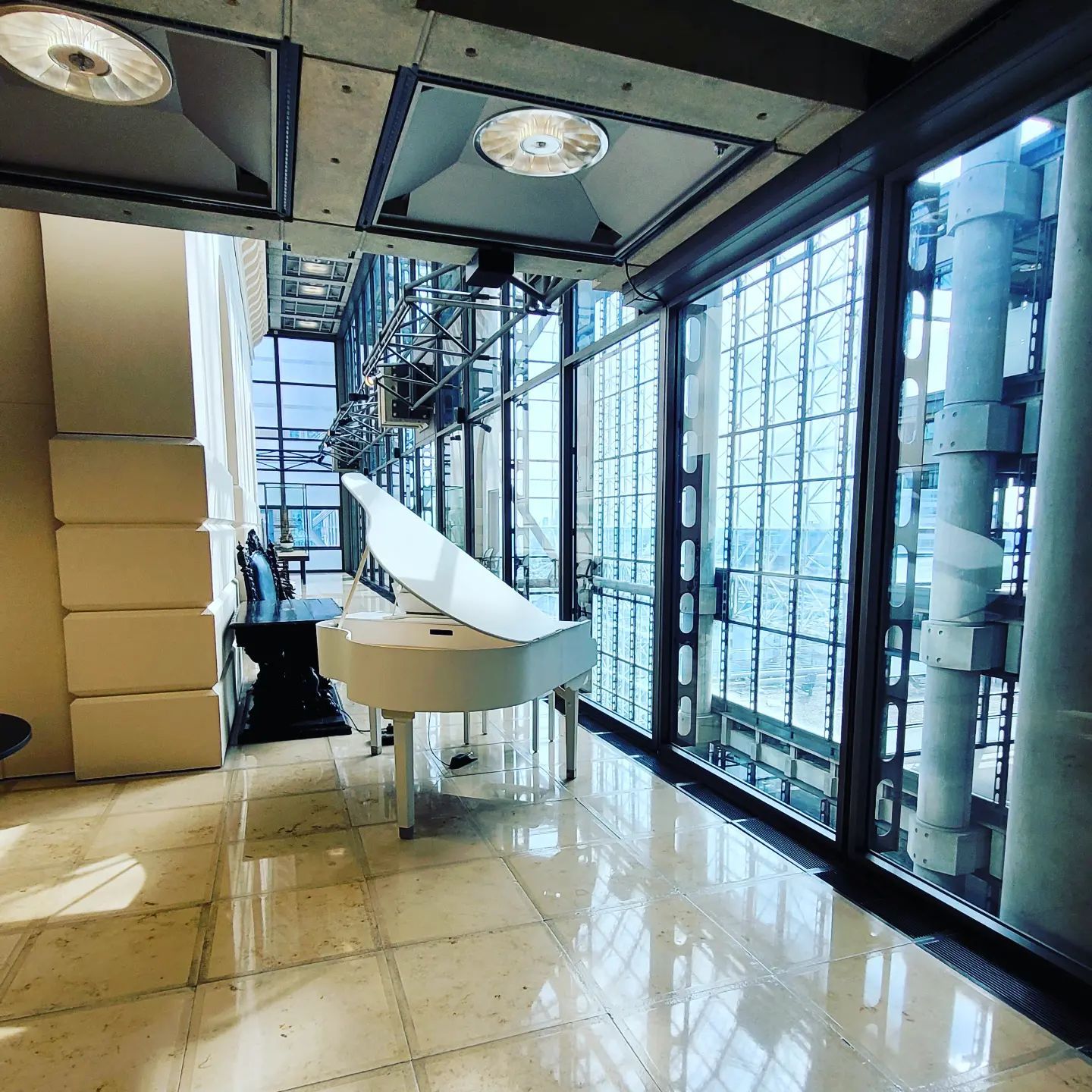 Piano & Vocals for Lloyds of London