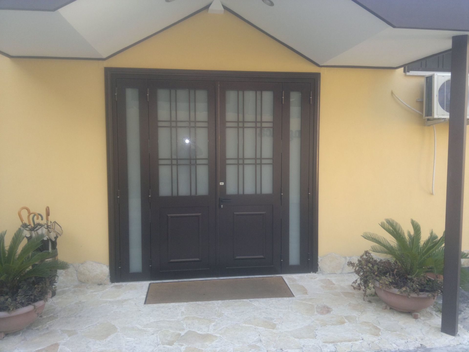 cancello di ferro per portone di ingresso