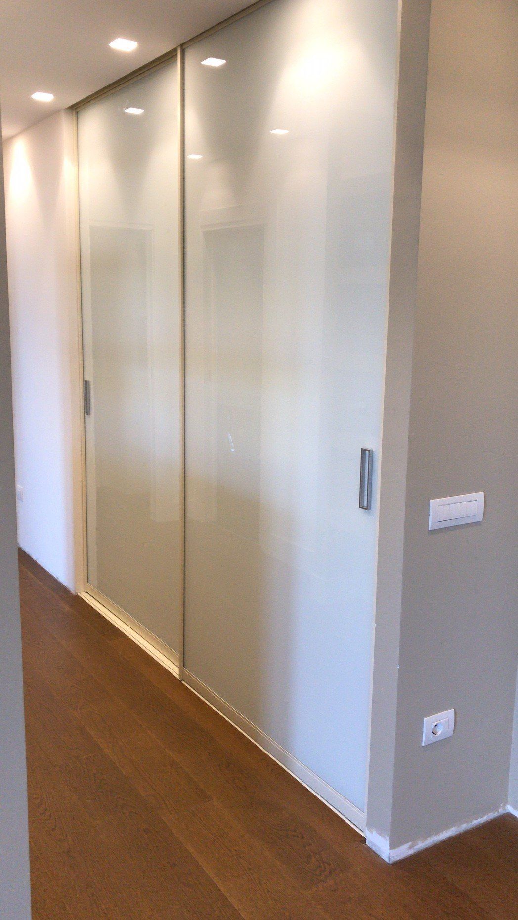 armadio cabina moderno