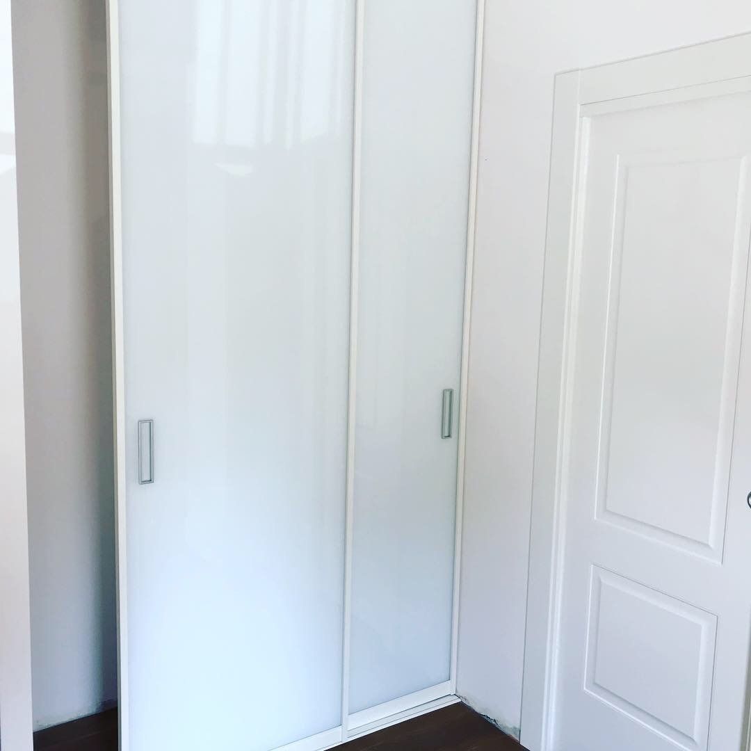 armadio cabina con ante lucide