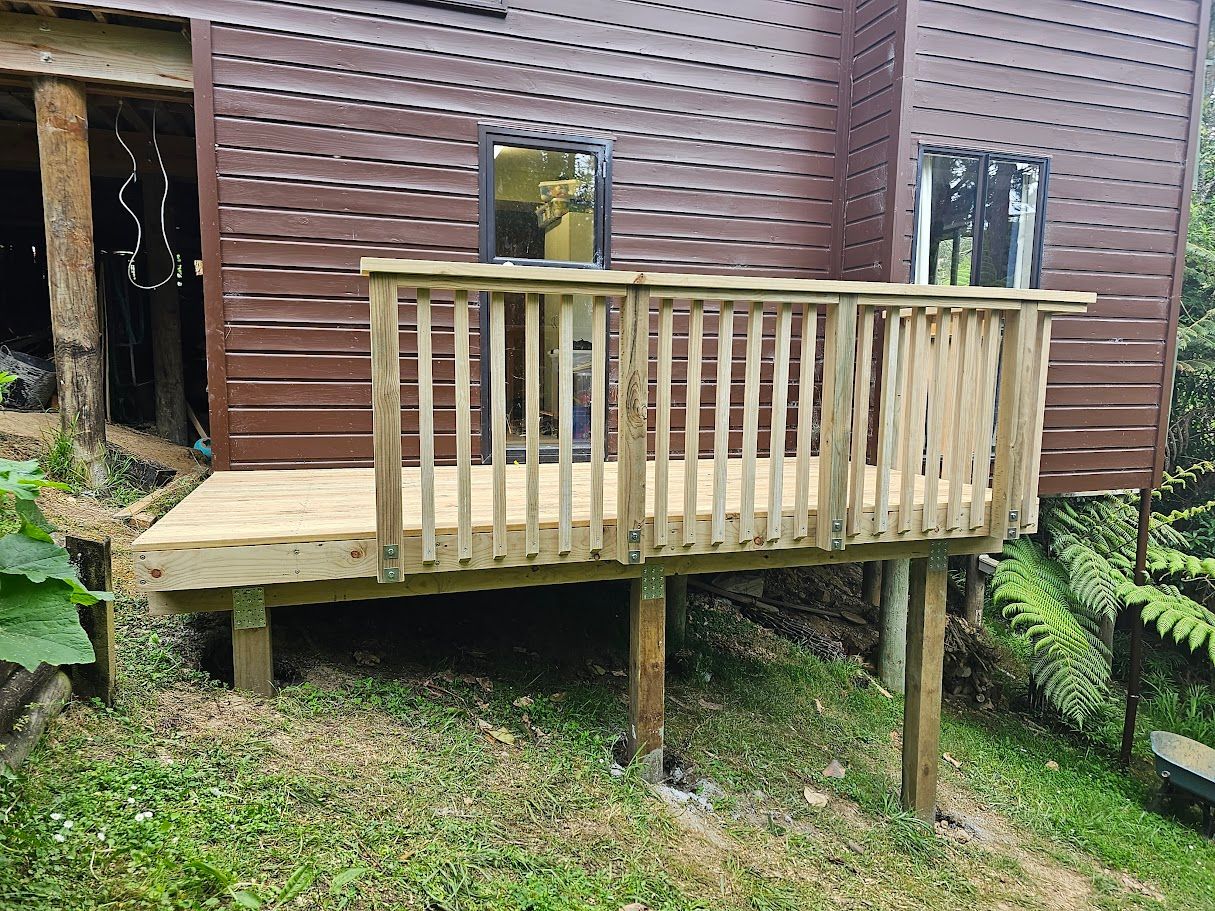 deck with balustrade