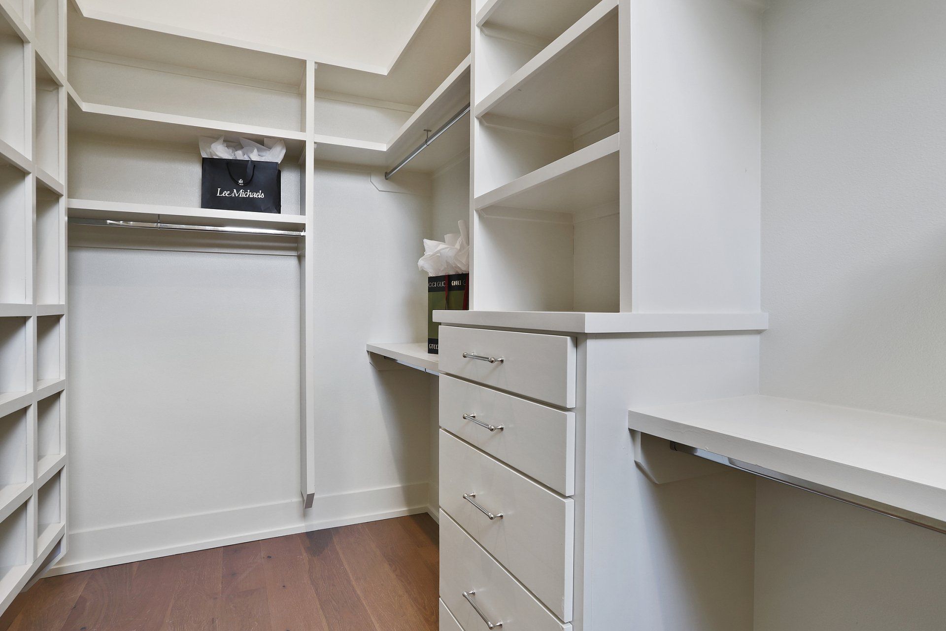 walk in closet prairieville