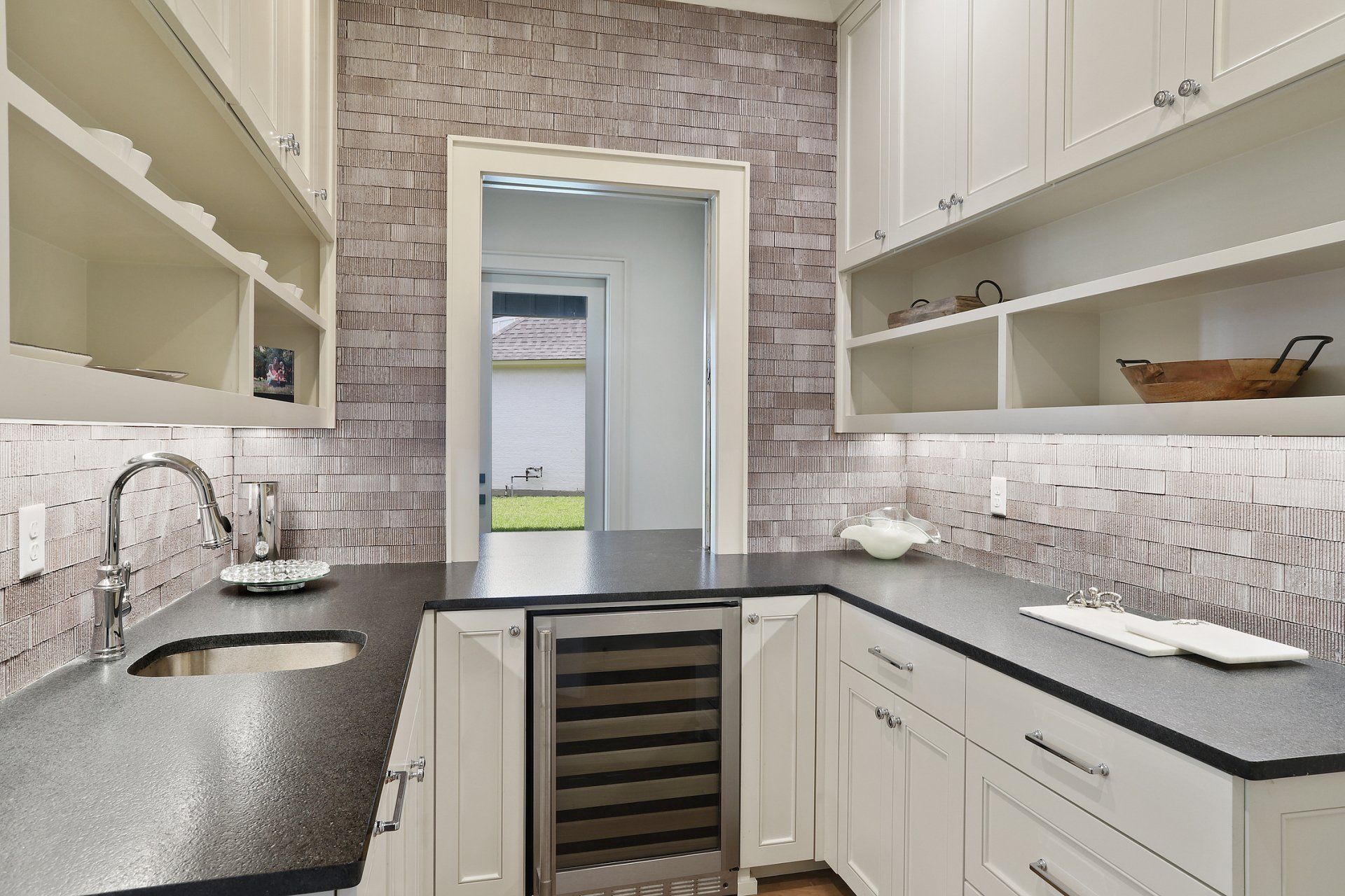 dark color kitchen renovation baton rouge