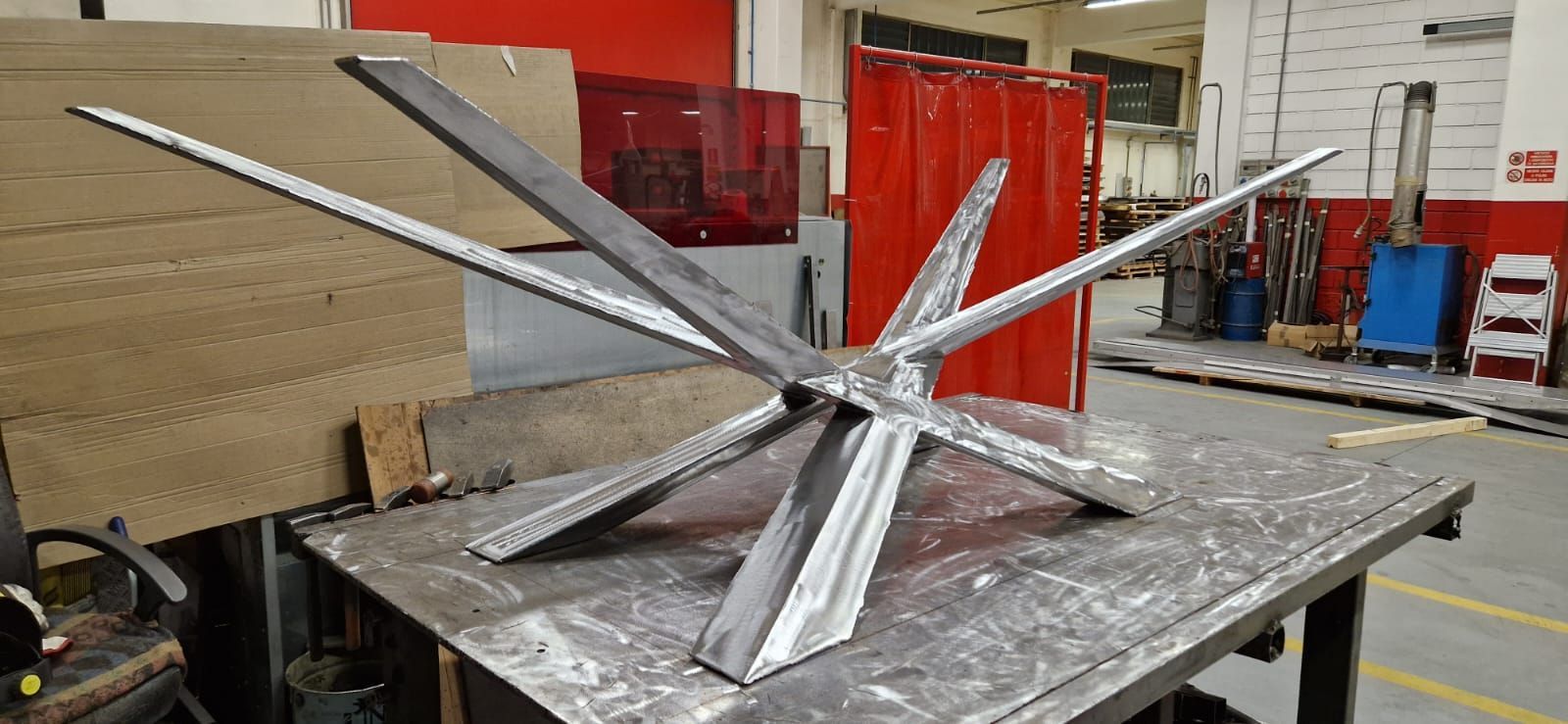 lavorazione tavolo ferro