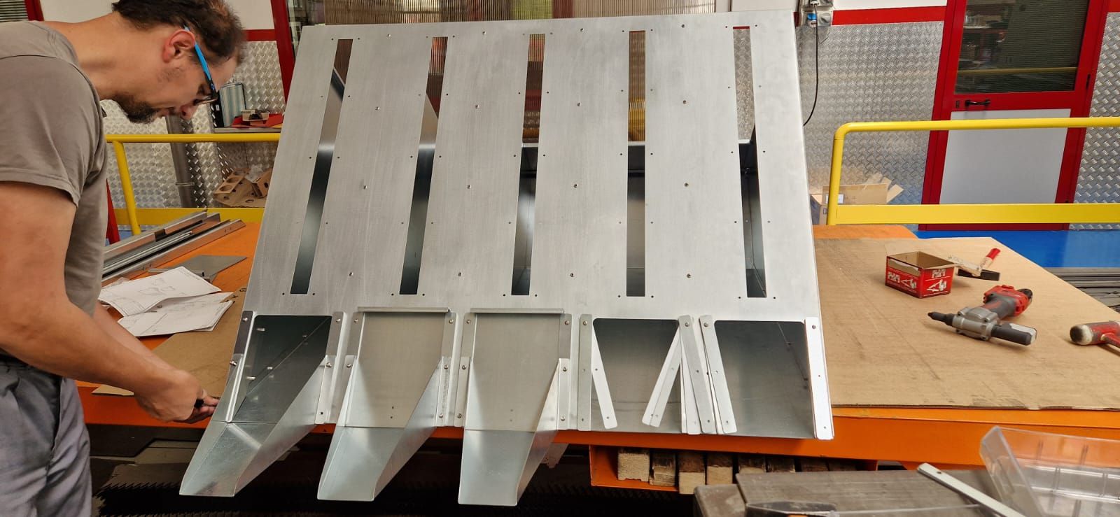 costruzione e lavorazione macchinario officina Brovetto Antonio