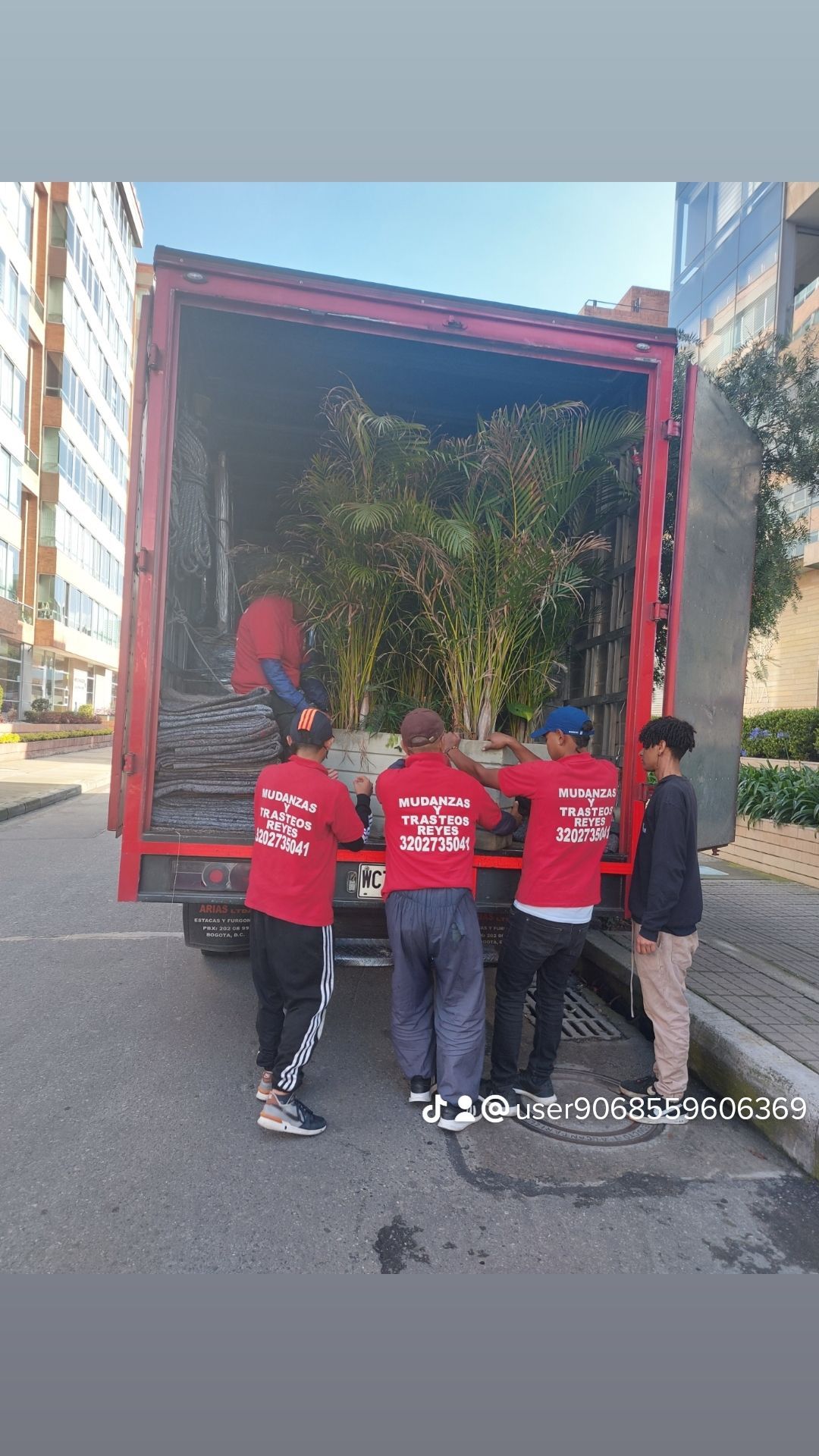 Mudanzas y Trasteos Reyes