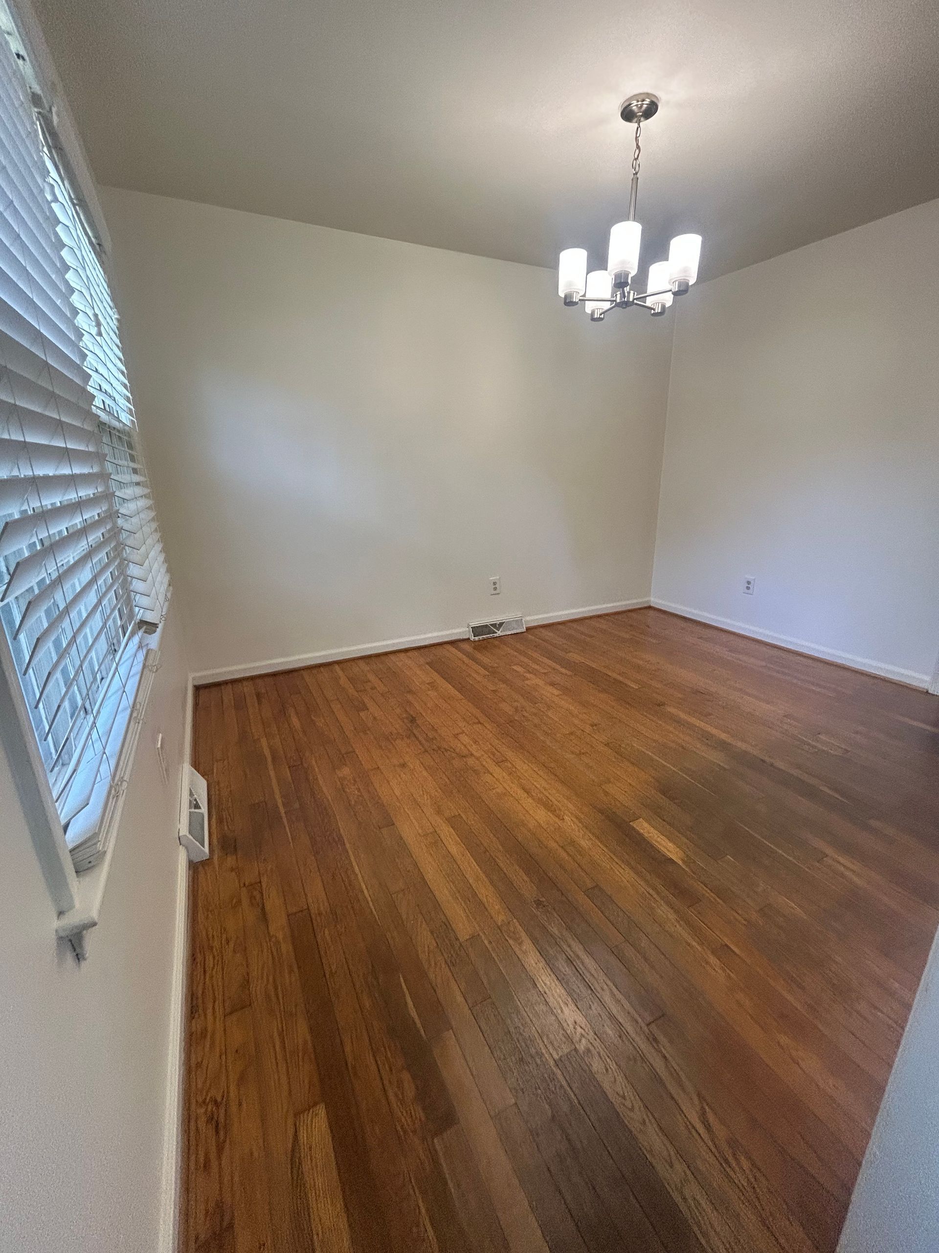 709 E. Pembroke Avenue Unit B. | Mulder Realty