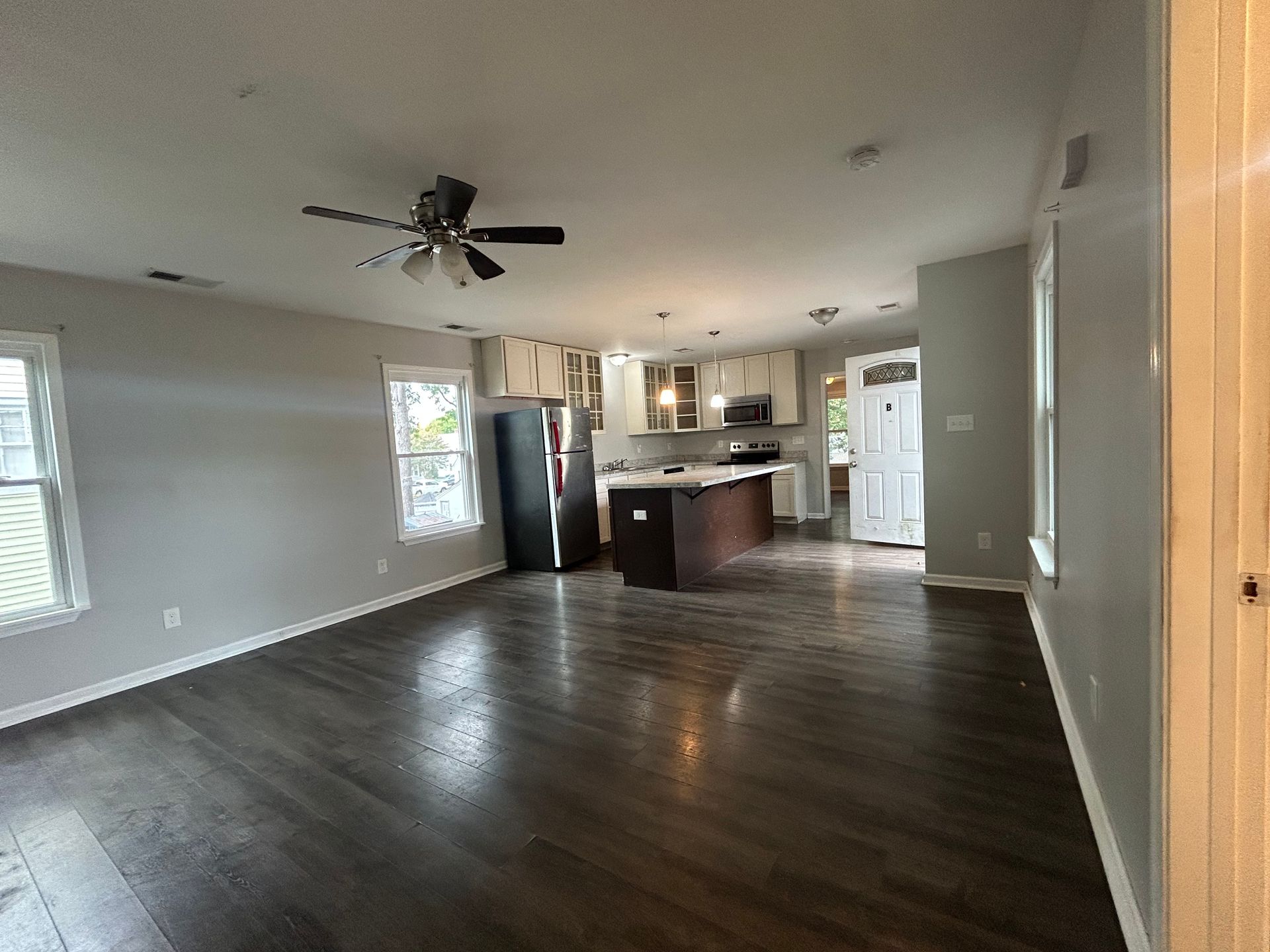 709 E. Pembroke Avenue Unit B. | Mulder Realty