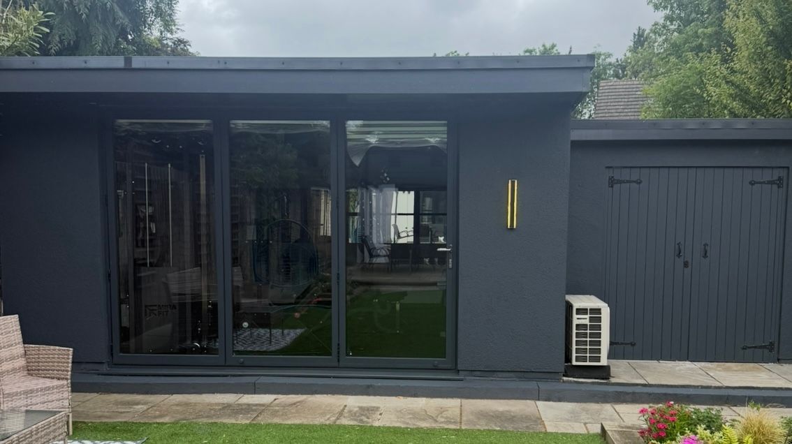 Home gym. Air conditioning. Ben Chibnall. Personal training. Fat loss. body transformations in Marston Moretaine. Fat loss in Woburn. One to one training in Tring, Berkhamsted, Marston Moretaine and Woburn. Top personal training. 