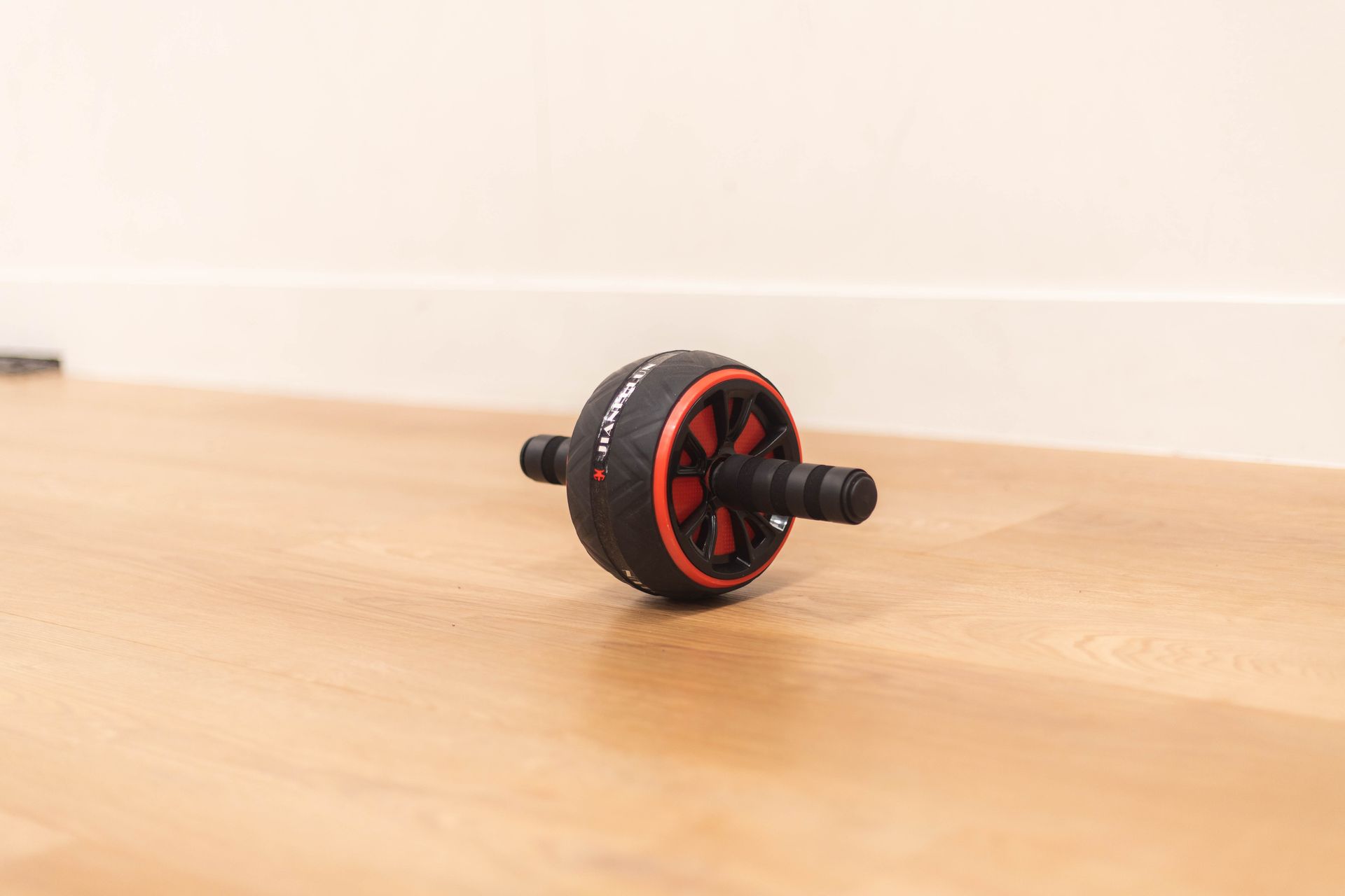 Dalecki Strength - Abs Roller for Core Strengthening Workouts