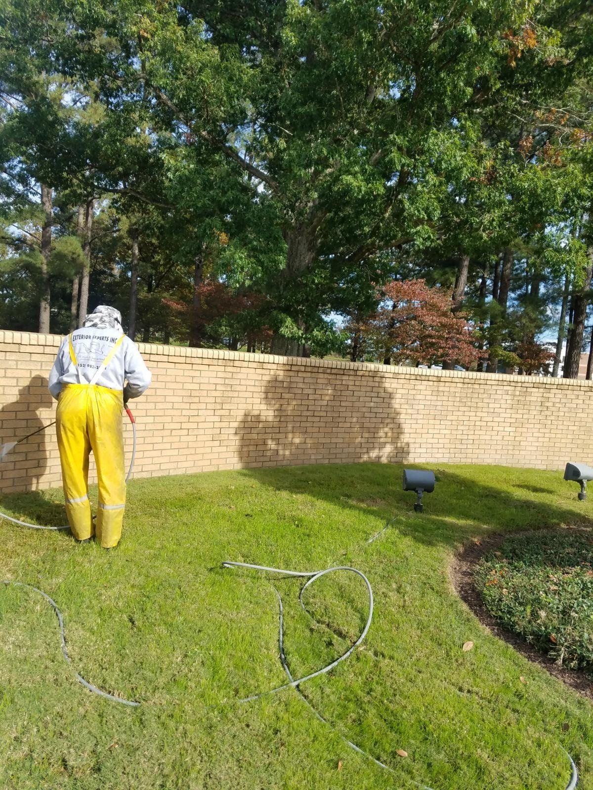 commercial pressure washing