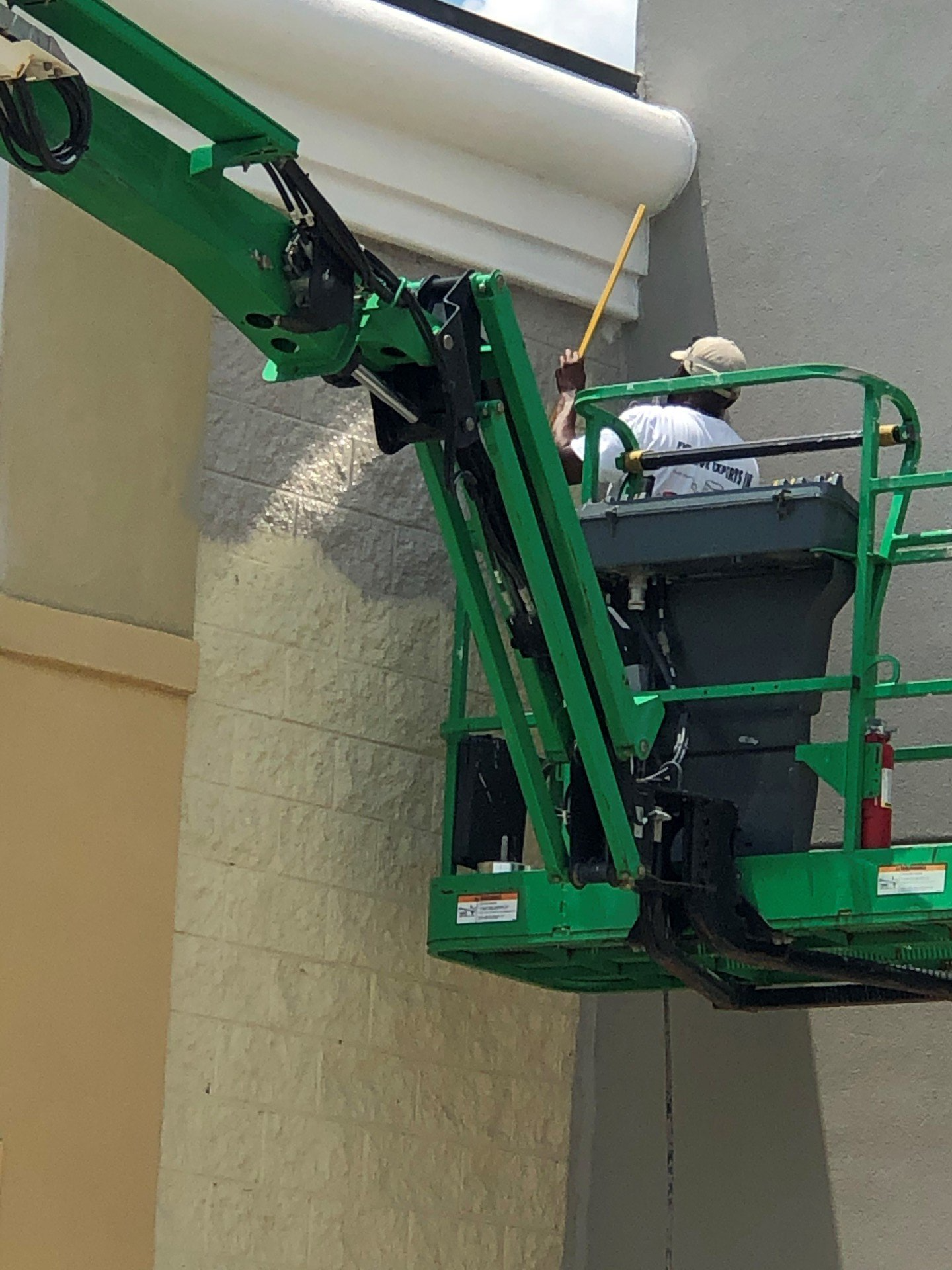 commercial pressure washing