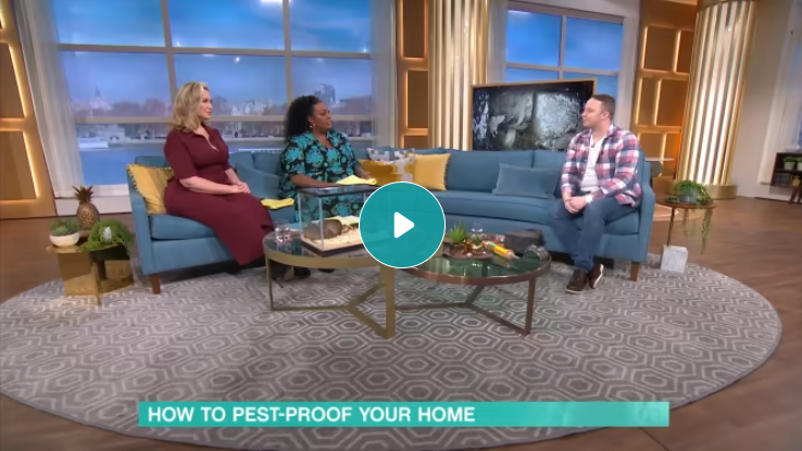 On the 'This Morning' sofa with Alison