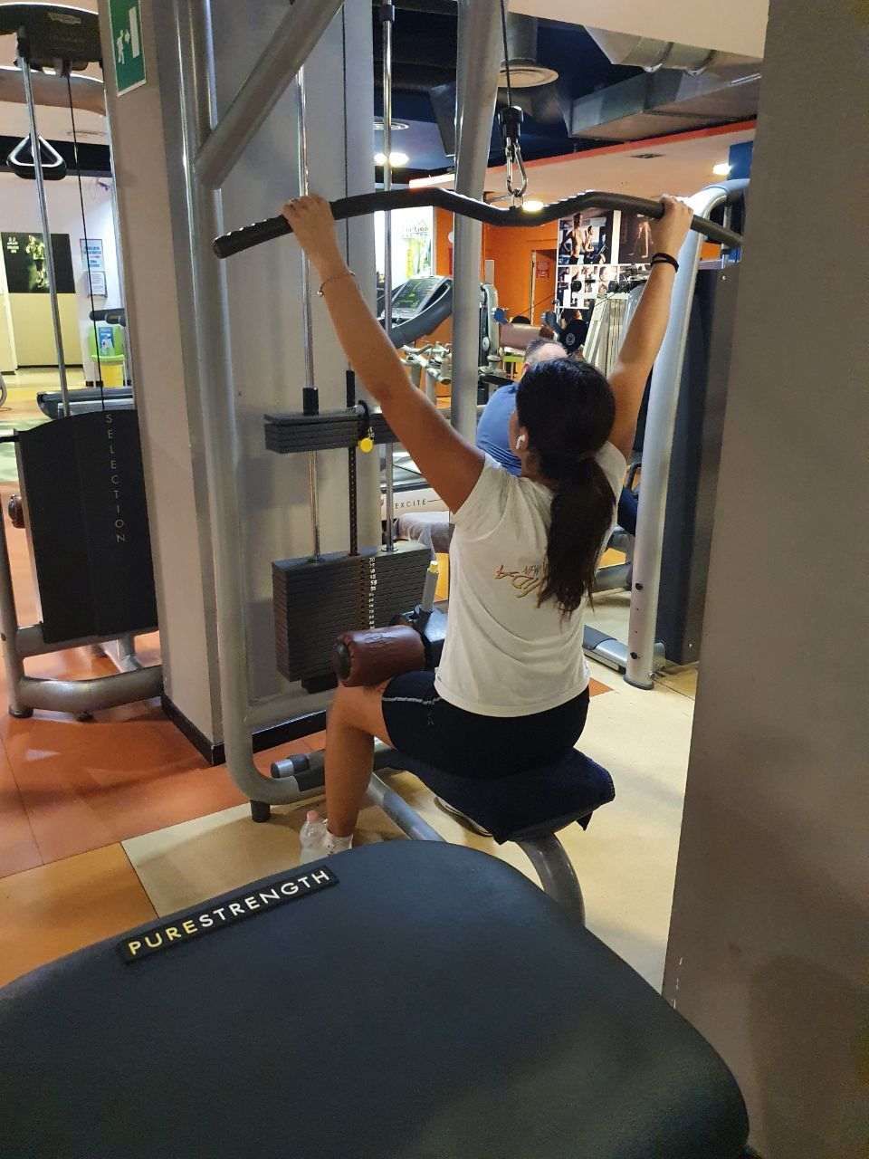 attrezzi per definizione muscolare