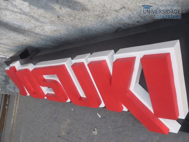 Letras em relevo de chapa pintada no RJ