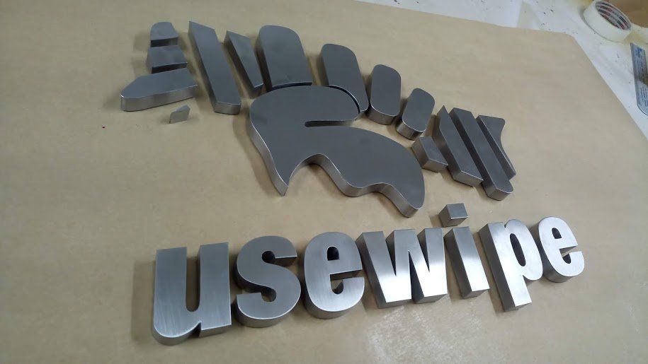 Letras de aço escovado