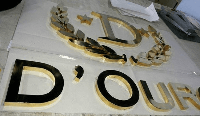 Letras de Latão Polido Dourado