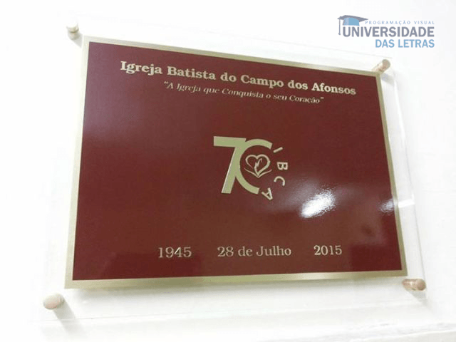 placa de inauguração em latão com foto corrosão