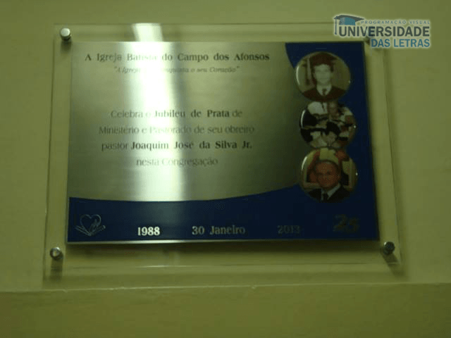 placa de inauguração em aço com foto corrosão