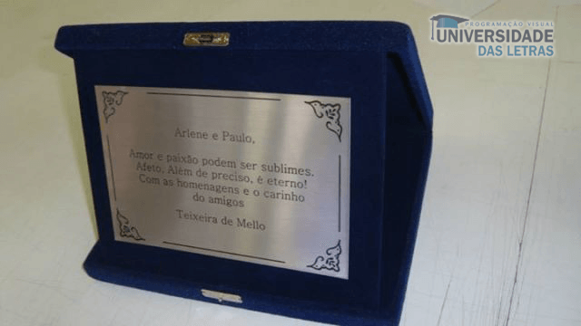 placa de homenagem