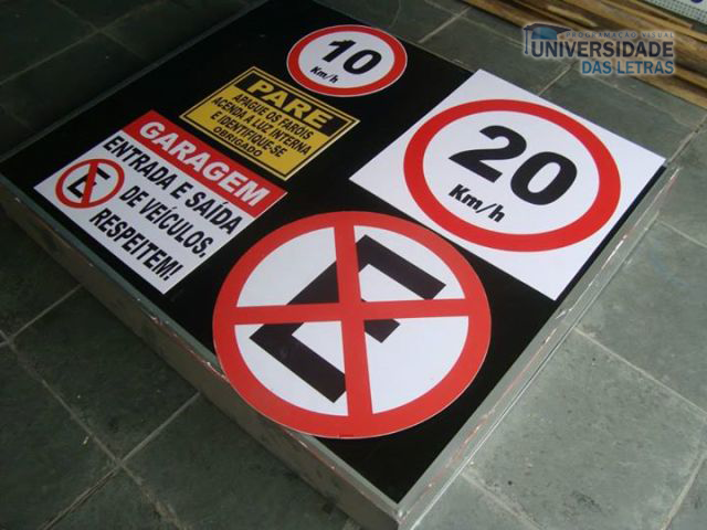 placas de identificação em pvc