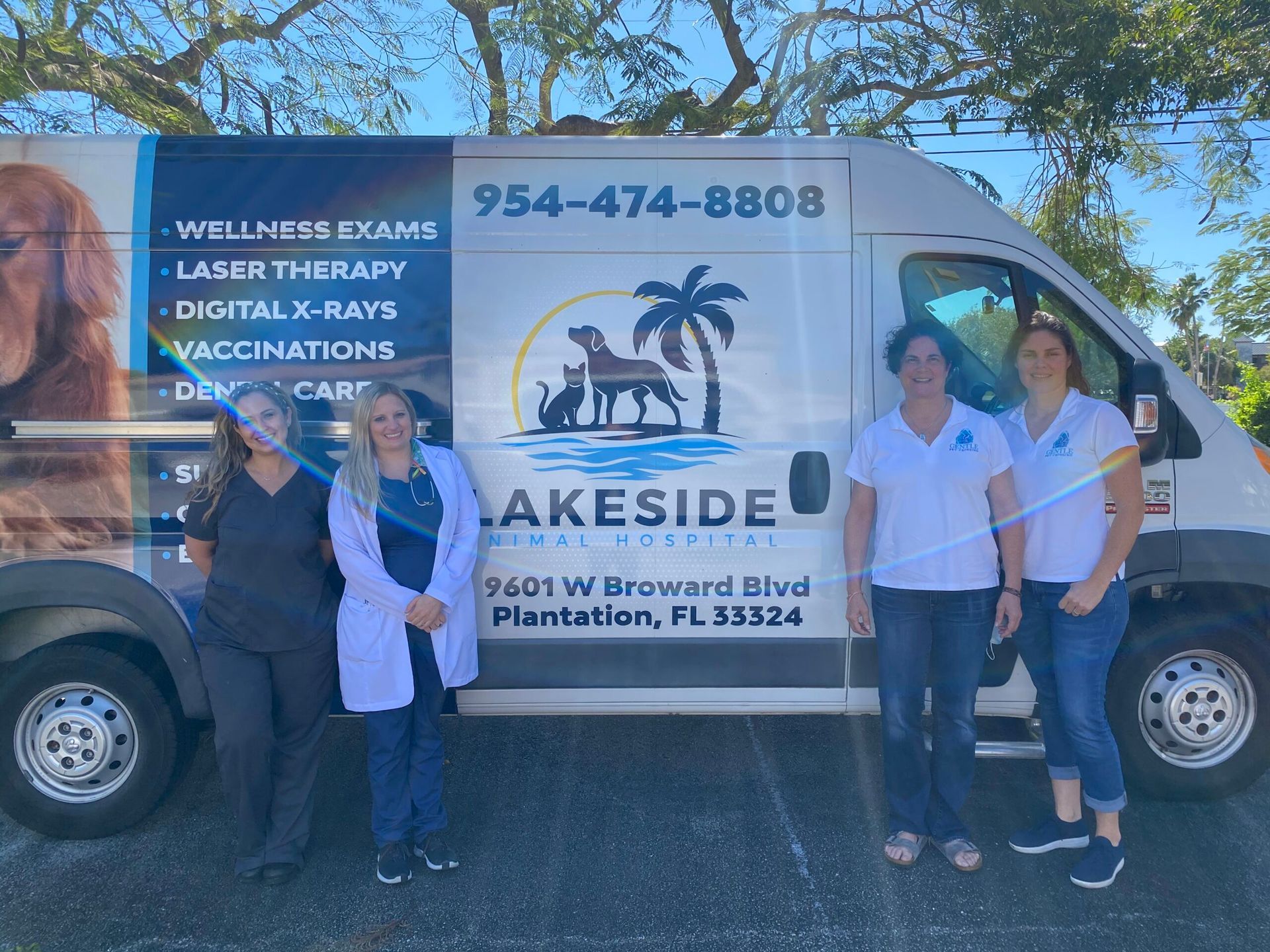 Lakeside Animal Hospital's Dr. Fione and her Team