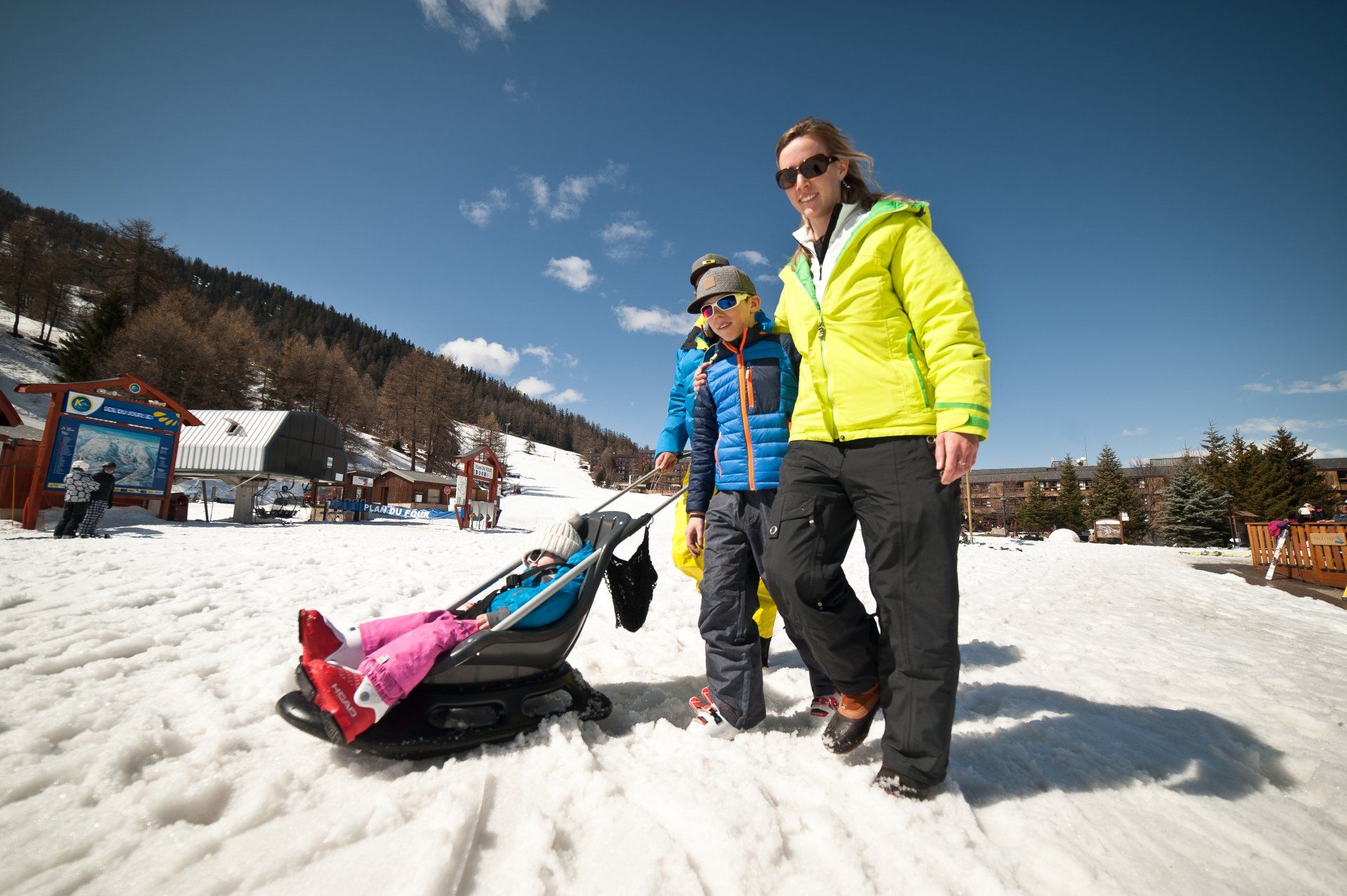 vacances au ski, séjour ski, vacances ski, enfant ski, ski famille, résidence ski, appartement ski