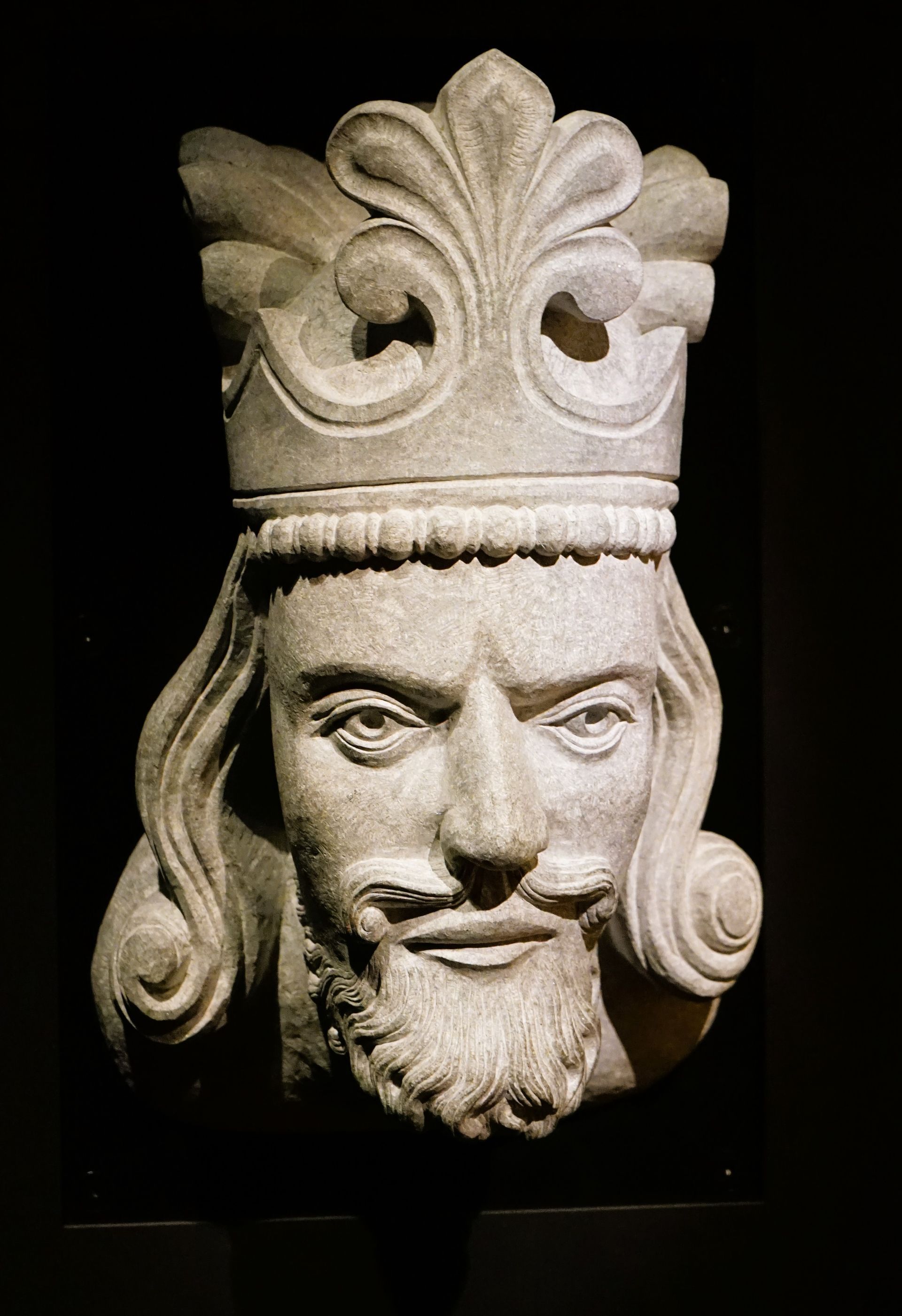 Vi regner med at denne ansiktsmasken av Magnus Lagabøte ble laget mens han levde. Det er derfor stor sannsynlighet for at det var slik han så ut.