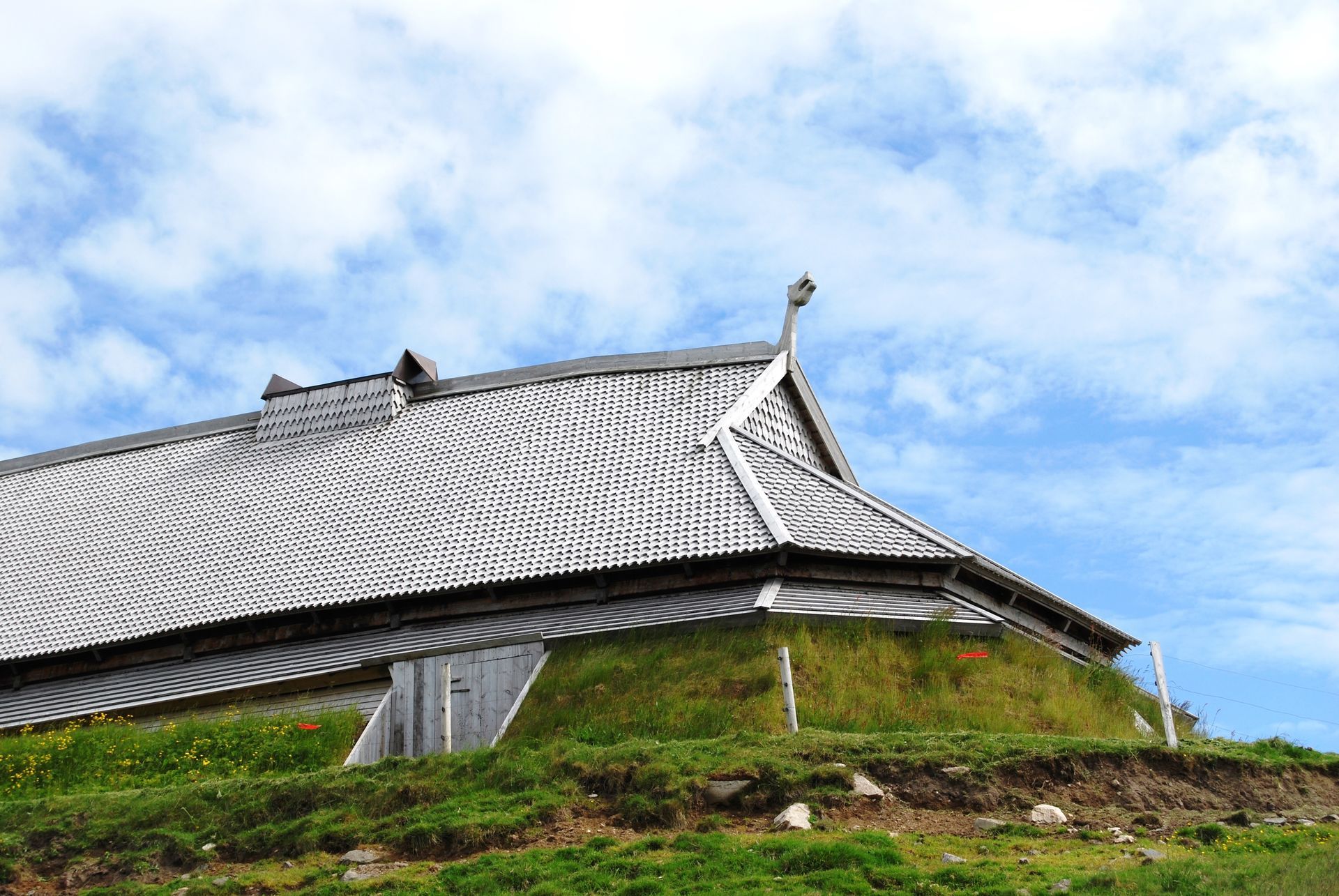 I bronsealderen begynte folk å rydde gårder. Da begynte 